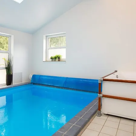 4 Star In Vaeggerlose * Bøtø By
