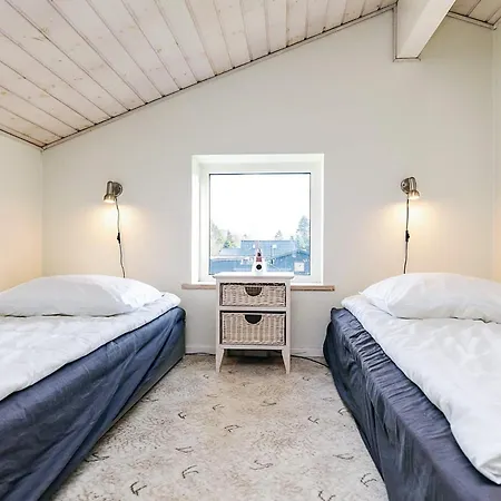 4 Star In Vaeggerlose * Bøtø By